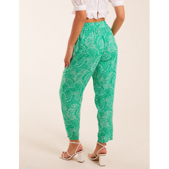 Leaf Print Capri Trousers